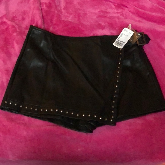 NWT Faux Leather Skort - Picture 2 of 7